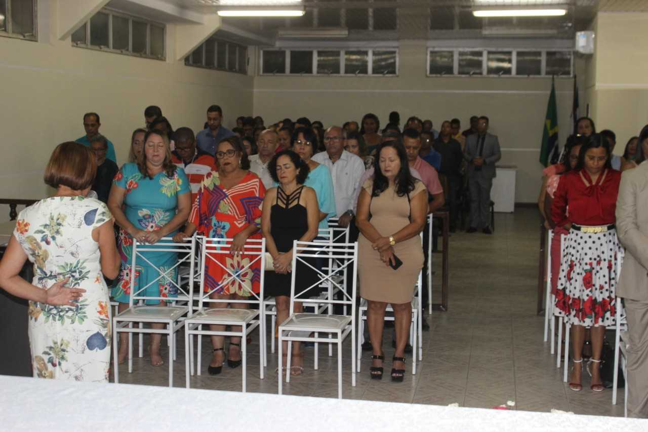 Diretores eleitos da Rede de Ensino tomam posse na Câmara de Vereadores